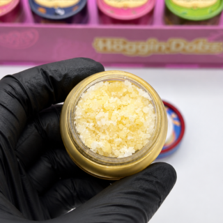 Höggin Dabz Live Resin Concentrates 32-flavor display box and granular concentrate